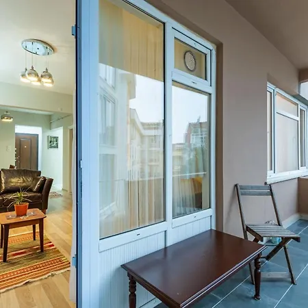 Apartment Central Flat Near The Bosphorus Shore In Uskudar *