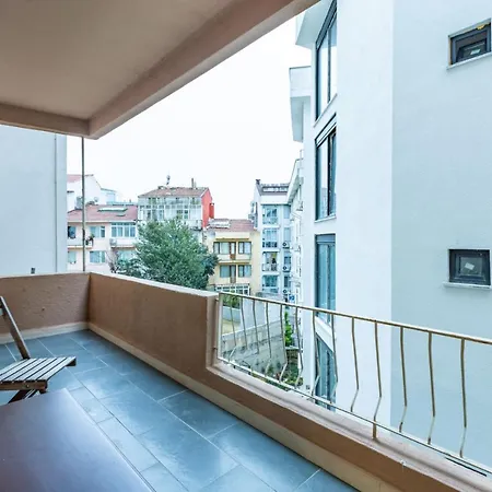 Apartment Central Flat Near The Bosphorus Shore In Uskudar *